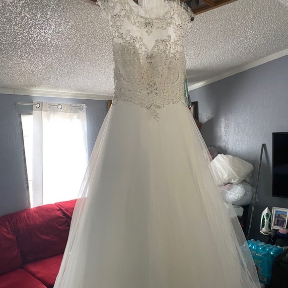 Wedding dress